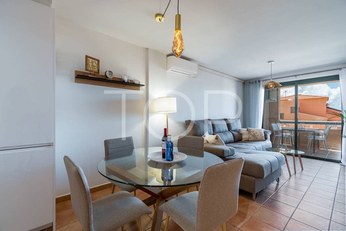 2 bedroom Flat for sale in Adeje with pool garage - € 375,000 (Ref: 8998029)