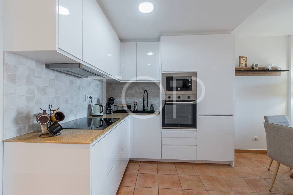 2 bedroom Flat for sale in Adeje with pool garage - € 375,000 (Ref: 8998029)