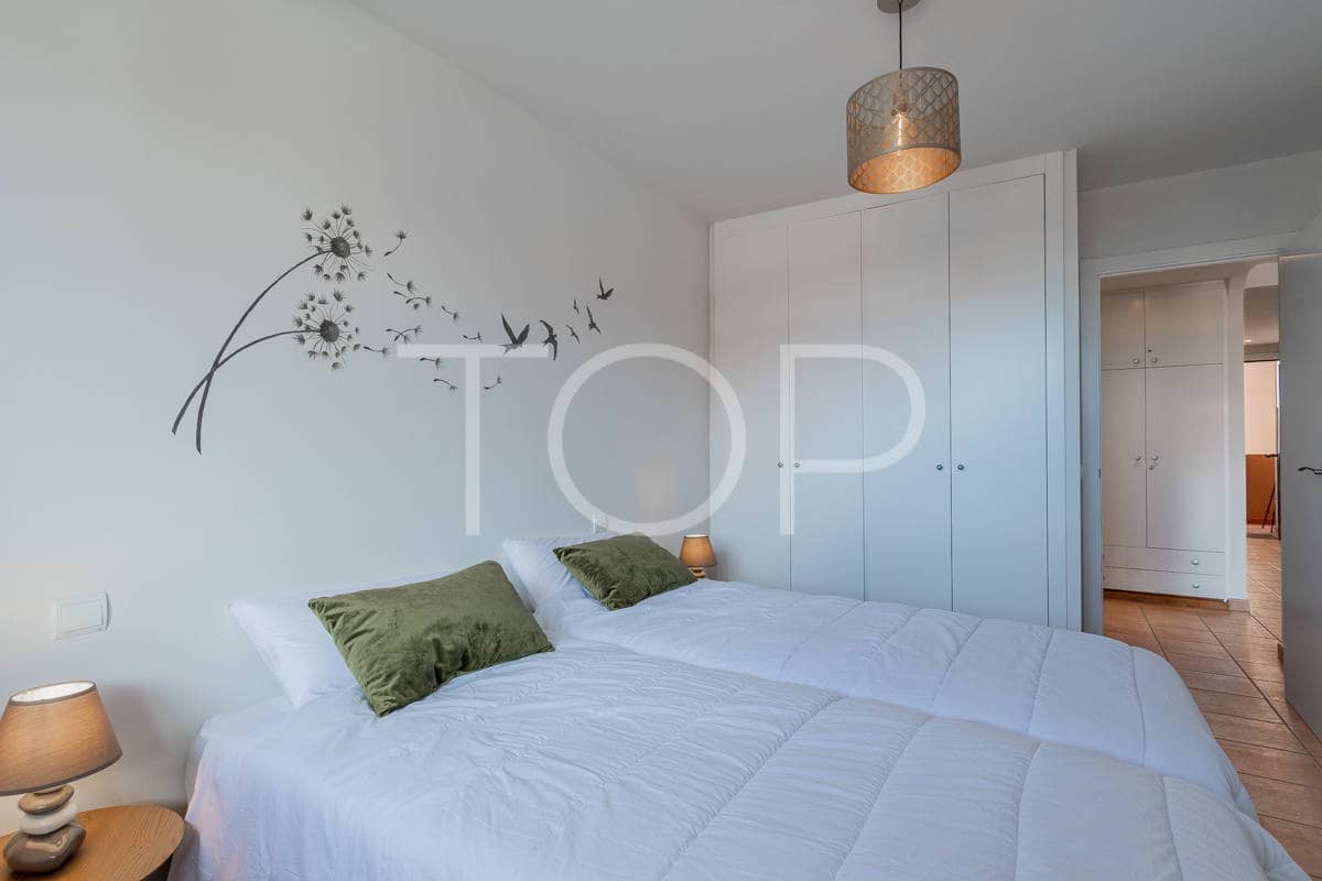 2 bedroom Flat for sale in Adeje with pool garage - € 375,000 (Ref: 8998029)