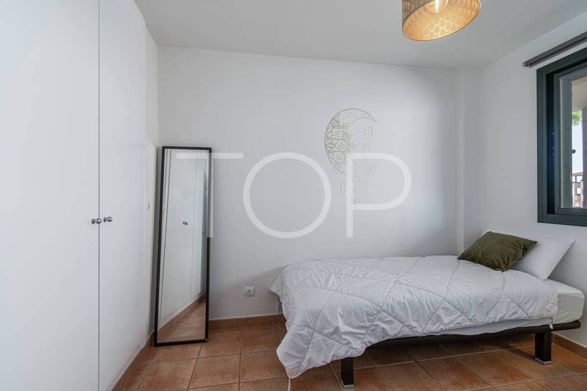 2 bedroom Flat for sale in Adeje with pool garage - € 375,000 (Ref: 8998029)