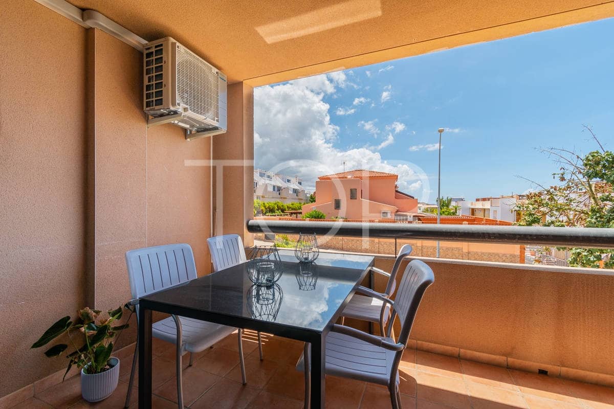 2 bedroom Flat for sale in Adeje with pool garage - € 375,000 (Ref: 8998029)