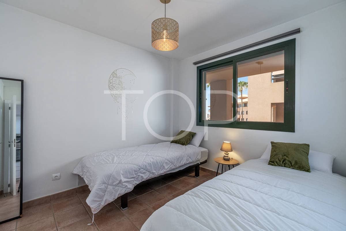 2 bedroom Flat for sale in Adeje with pool garage - € 375,000 (Ref: 8998029)