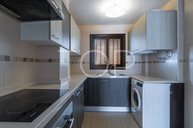 2 slaapkamer Flat te koop in El Madroñal, Adeje met zwembad garage - € 483.000 (Ref: 9047200)