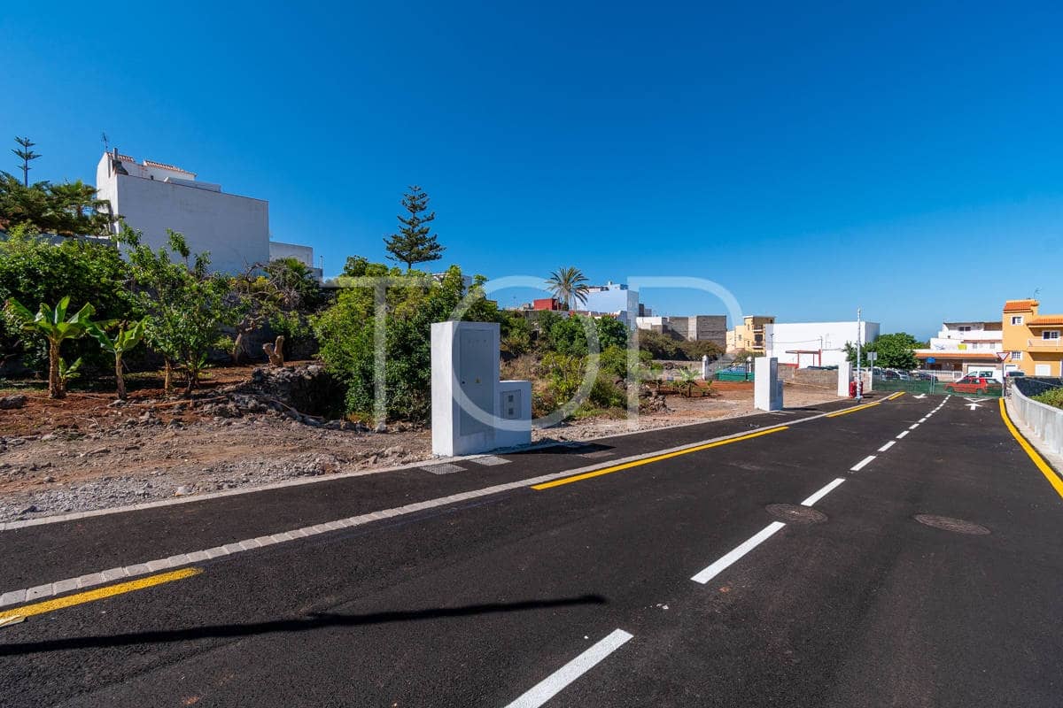 Grunde uden byggetilladelser til salg i Guia de Isora - € 267.500 (Ref: 9111701)