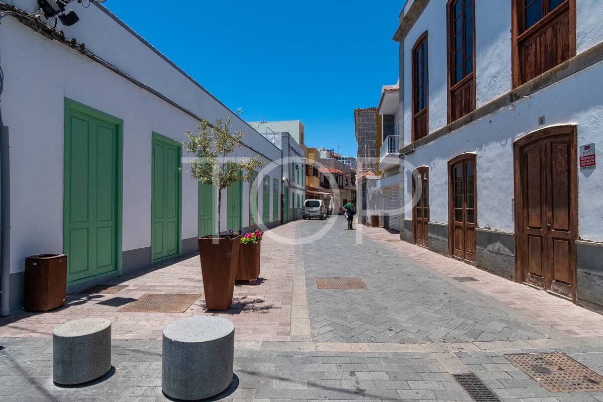 Ubebygd land til salgs i Guia de Isora - € 238 000 (Ref: 9111701)
