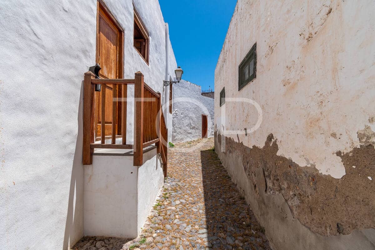 Ubebygd land til salgs i Guia de Isora - € 238 000 (Ref: 9111701)