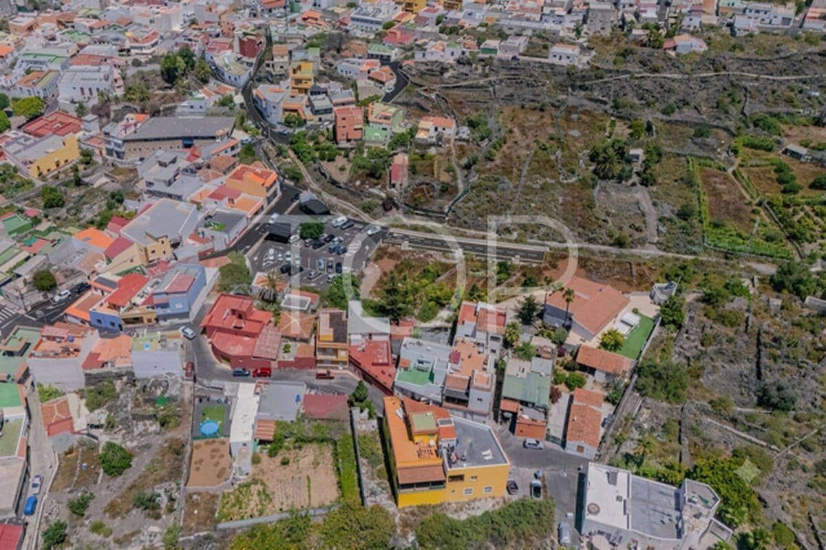 Mark till salu i Guia de Isora - 238 000 € (Ref: 9111701)