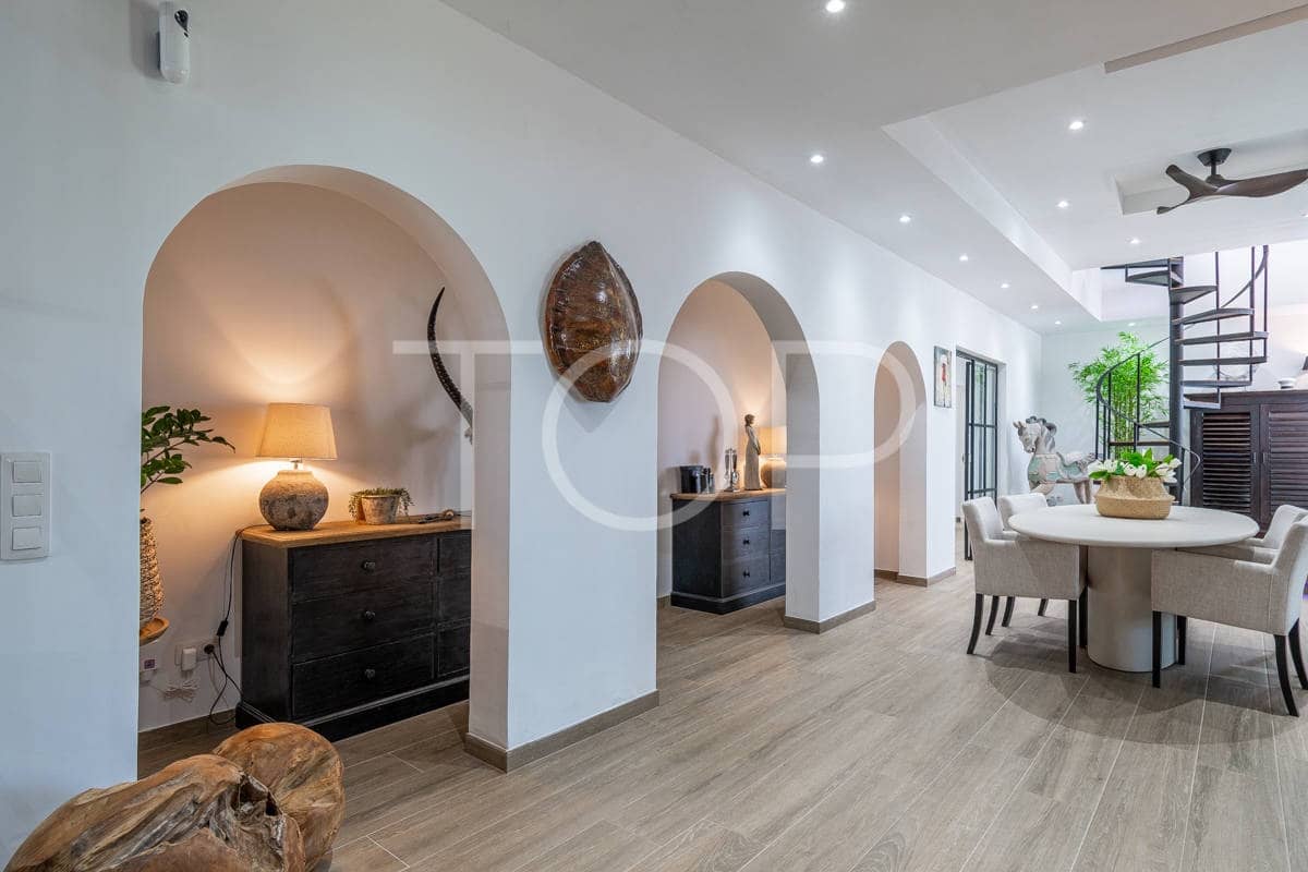 3 slaapkamer Villa te koop in Costa del Silencio met zwembad garage - € 998.000 (Ref: 9124365)