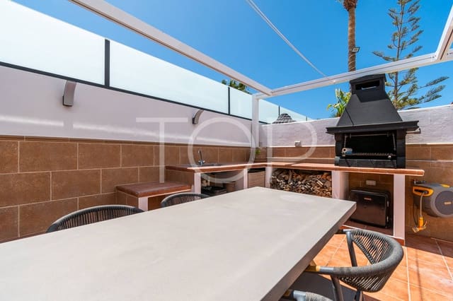 3 chambre Villa/Maison à vendre à Costa del Silencio, Arona avec piscine garage - 998 000 € (Ref: 9124365)
