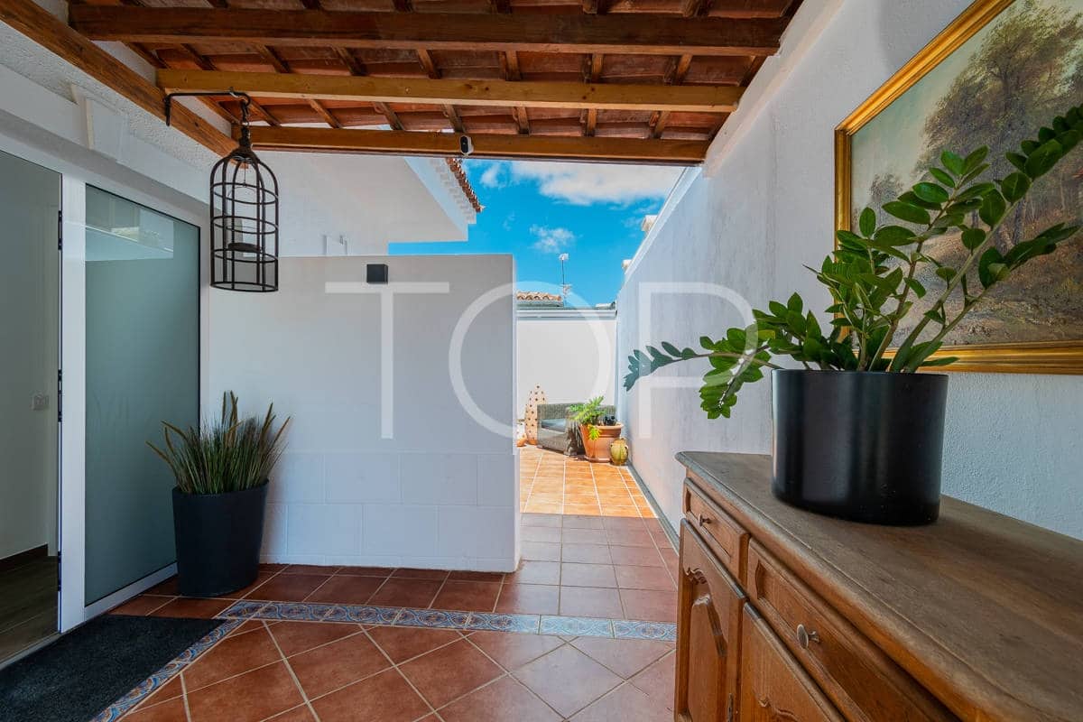 3 slaapkamer Villa te koop in Costa del Silencio met zwembad garage - € 998.000 (Ref: 9124365)