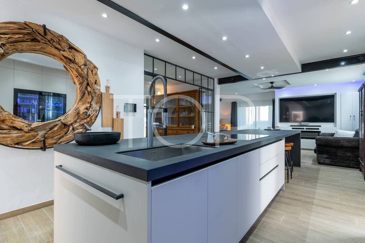 3 slaapkamer Villa te koop in Costa del Silencio met zwembad garage - € 998.000 (Ref: 9124365)