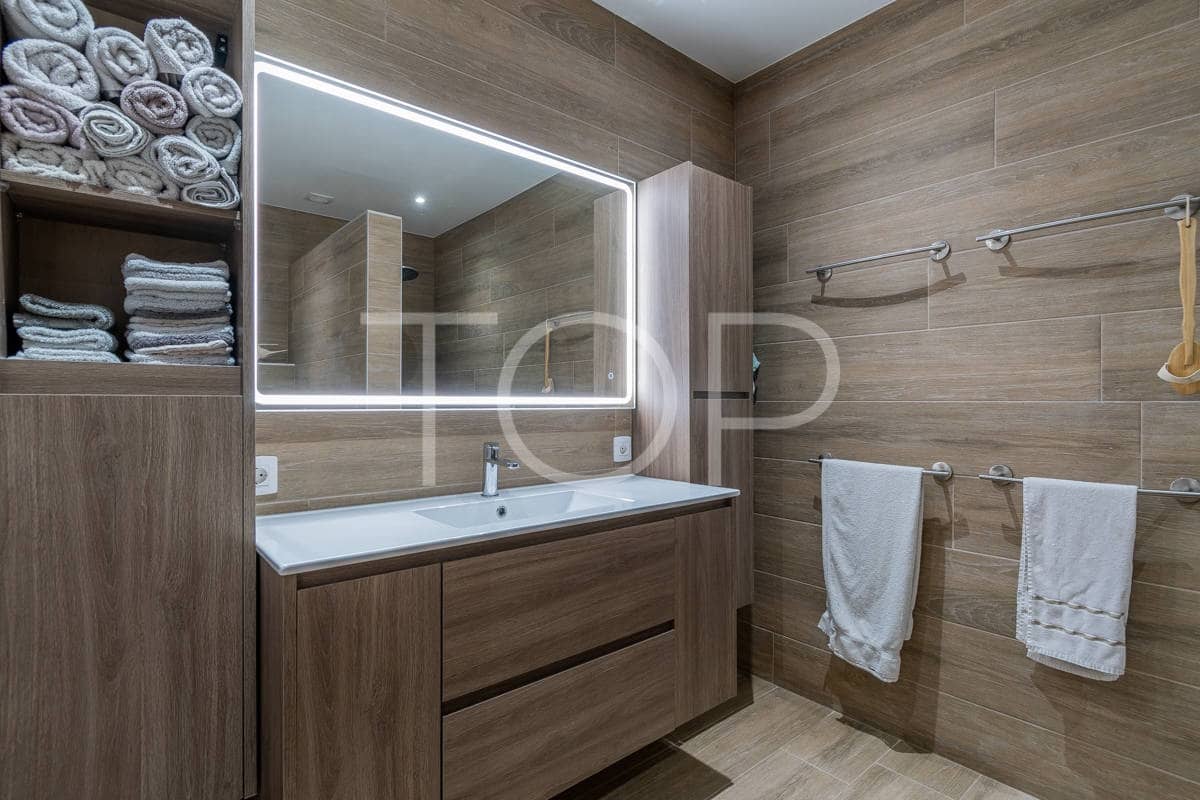 3 slaapkamer Villa te koop in Costa del Silencio met zwembad garage - € 998.000 (Ref: 9124365)