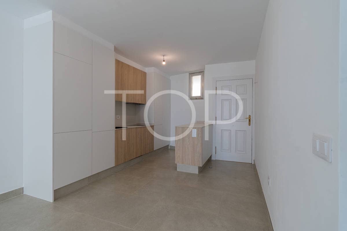 2 Zimmer Wohnung zu verkaufen in Adeje mit Pool - 325.000 € (Ref: 9126403)