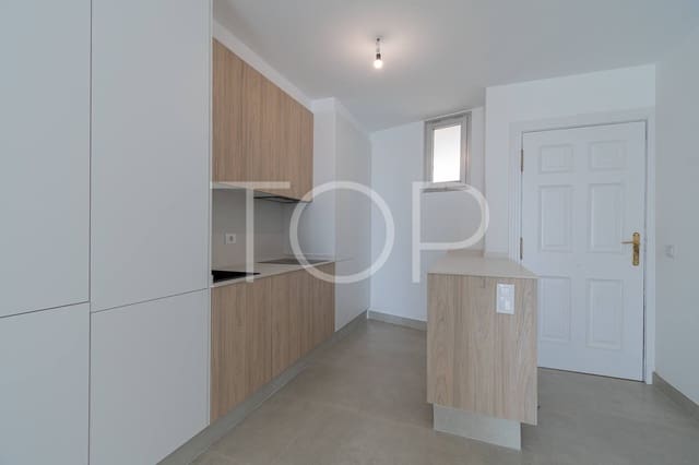 2 bedroom Flat for sale in Callao Salvaje - Playa Paraíso, Adeje with pool - € 325,000 (Ref: 9126403)