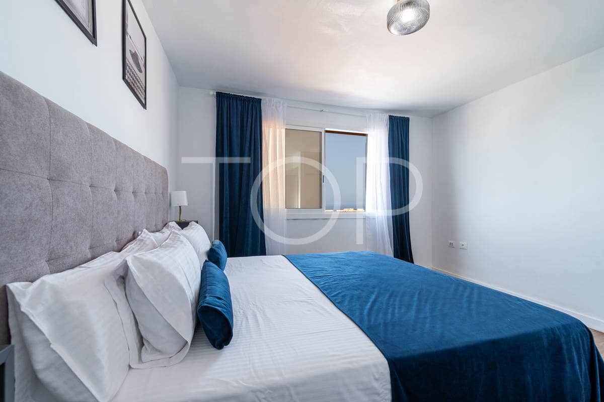 2 soveværelse Rækkehus til salg i Adeje med garage - € 278.000 (Ref: 9133840)