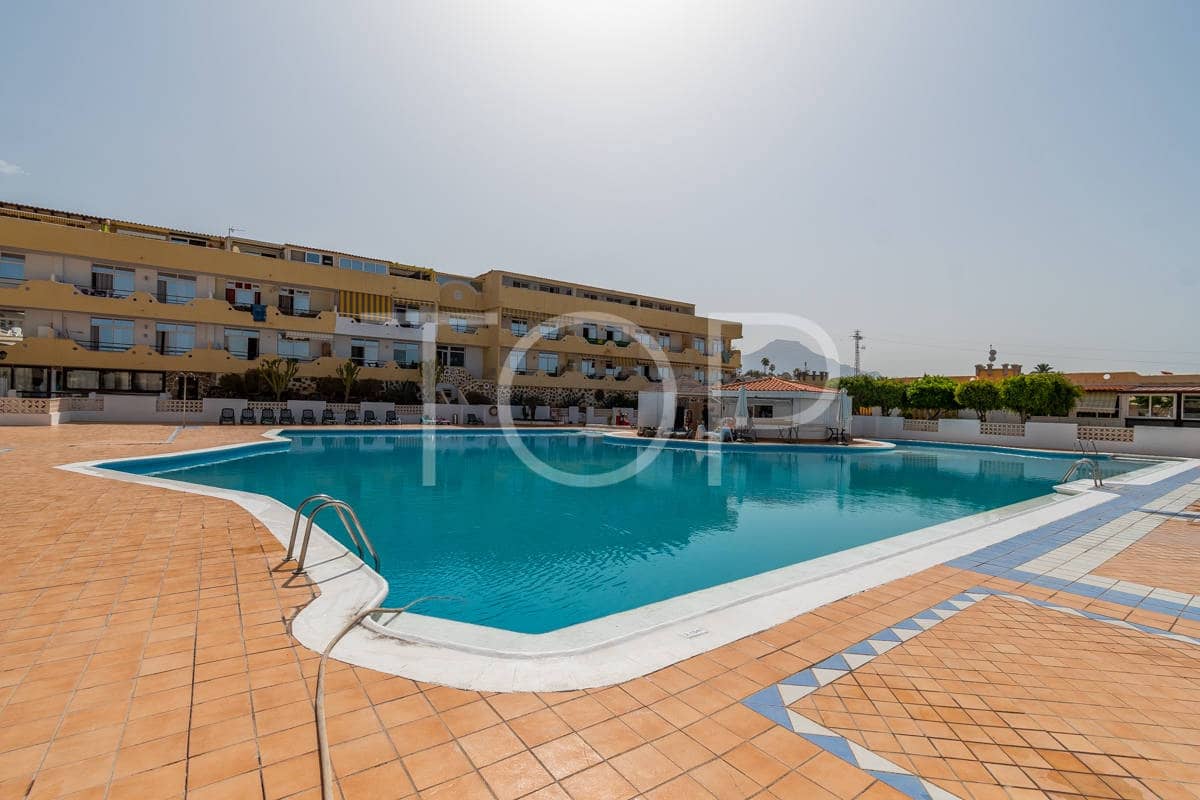 2 soveværelse Rækkehus til salg i Adeje med garage - € 278.000 (Ref: 9133840)