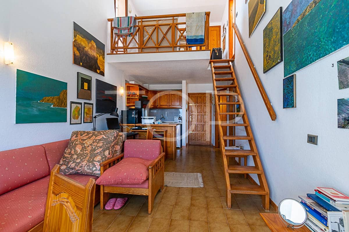 2 soverom Penthouse til salgs i Los Cristianos med svømmebasseng - € 350 000 (Ref: 9148755)