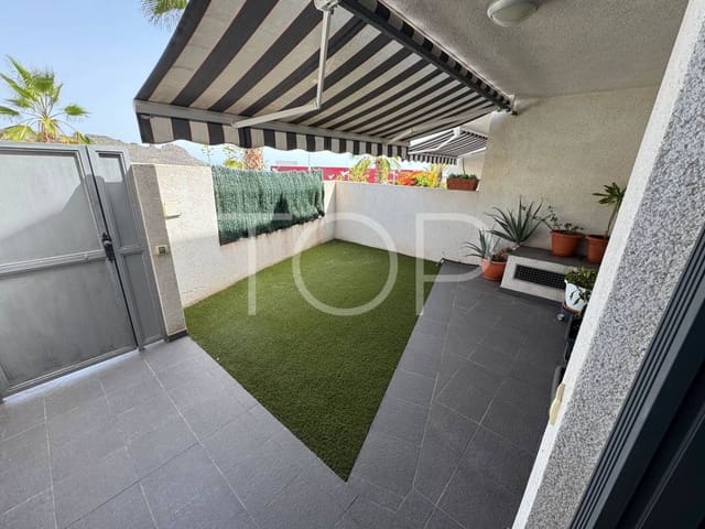 3 slaapkamer Rijtjeshuis te koop in Casco Urbano, Adeje met garage - € 615.000 (Ref: 9153528)