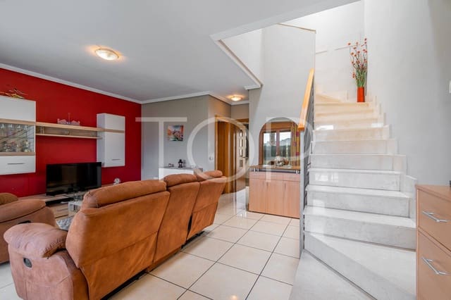 3 slaapkamer Rijtjeshuis te koop in Casco Urbano, Adeje met garage - € 580.000 (Ref: 9153528)