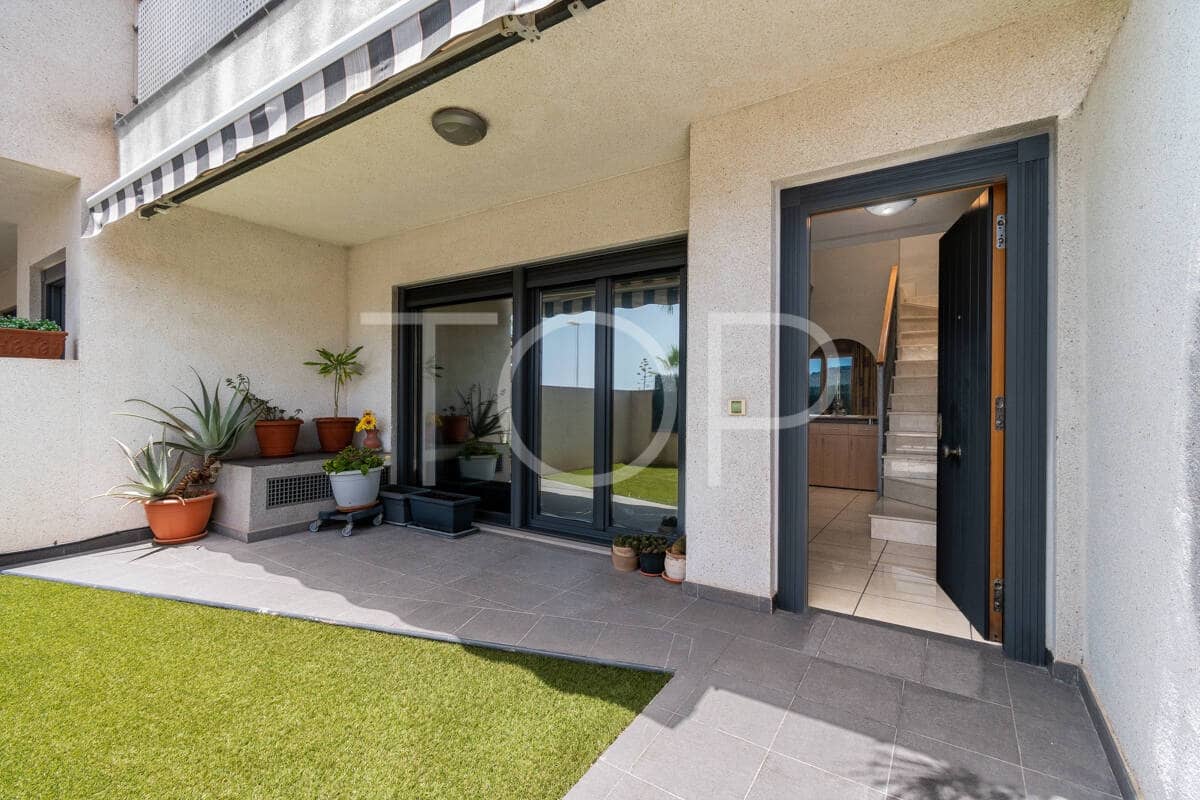 3 soveværelse Rækkehus til salg i Adeje med garage - € 580.000 (Ref: 9153528)