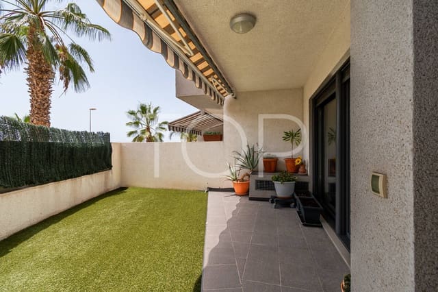 3 slaapkamer Rijtjeshuis te koop in Casco Urbano, Adeje met garage - € 580.000 (Ref: 9153528)