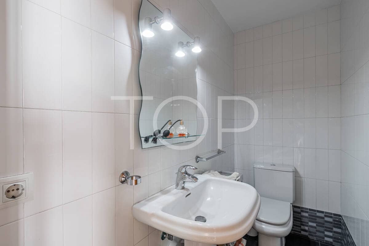 3 soveværelse Rækkehus til salg i Adeje med garage - € 580.000 (Ref: 9153528)