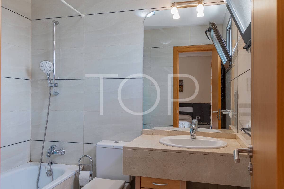 3 soveværelse Rækkehus til salg i Adeje med garage - € 580.000 (Ref: 9153528)