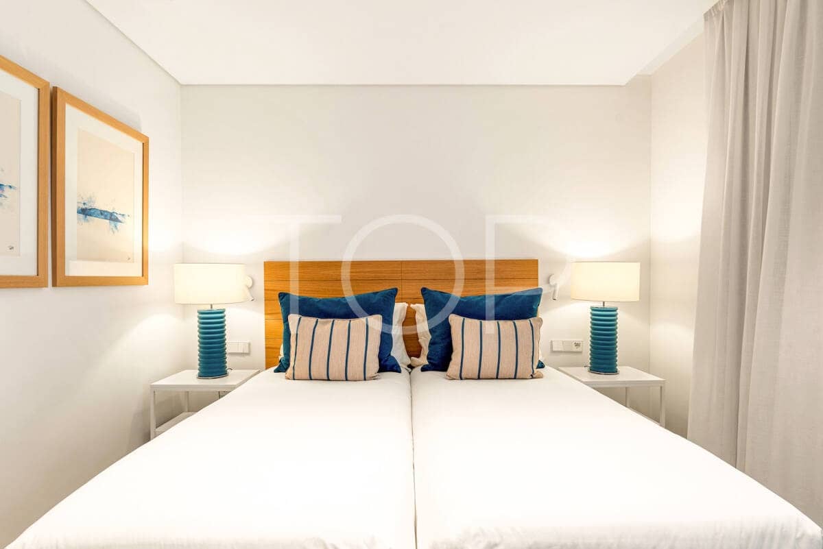 2 bedroom Flat for sale in Guia de Isora with pool garage - € 900,000 (Ref: 9153529)