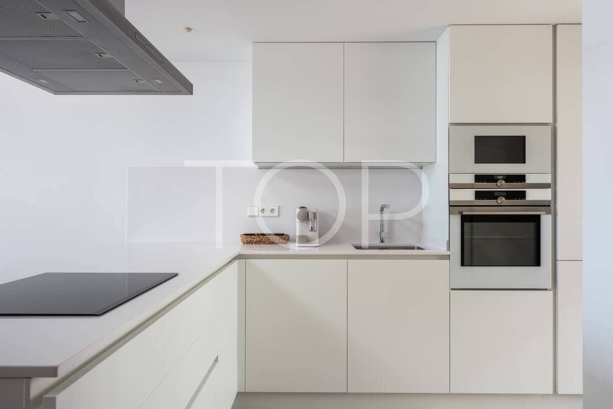 2 chambre Appartement à vendre à Guia de Isora avec piscine garage - 950 000 € (Ref: 9207986)