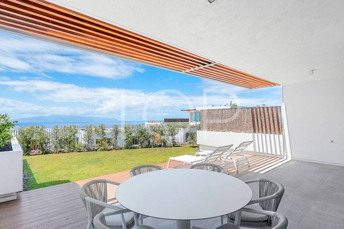 2 sovrum Lägenhet till salu i Guia de Isora med pool garage - 895 000 € (Ref: 9207987)