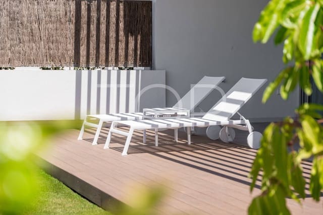 2 slaapkamer Flat te koop in Guía de Isora met zwembad garage - € 895.000 (Ref: 9207987)