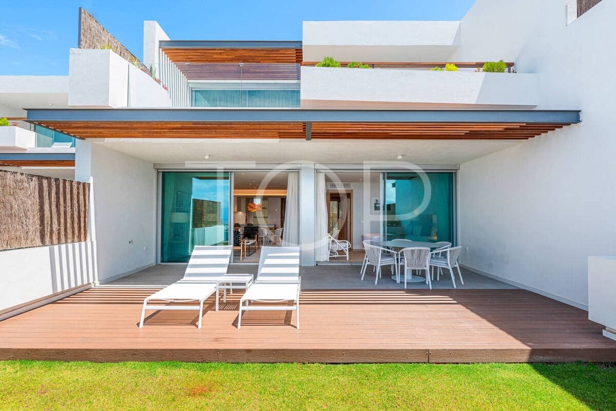 2 sovrum Lägenhet till salu i Guia de Isora med pool garage - 895 000 € (Ref: 9207987)