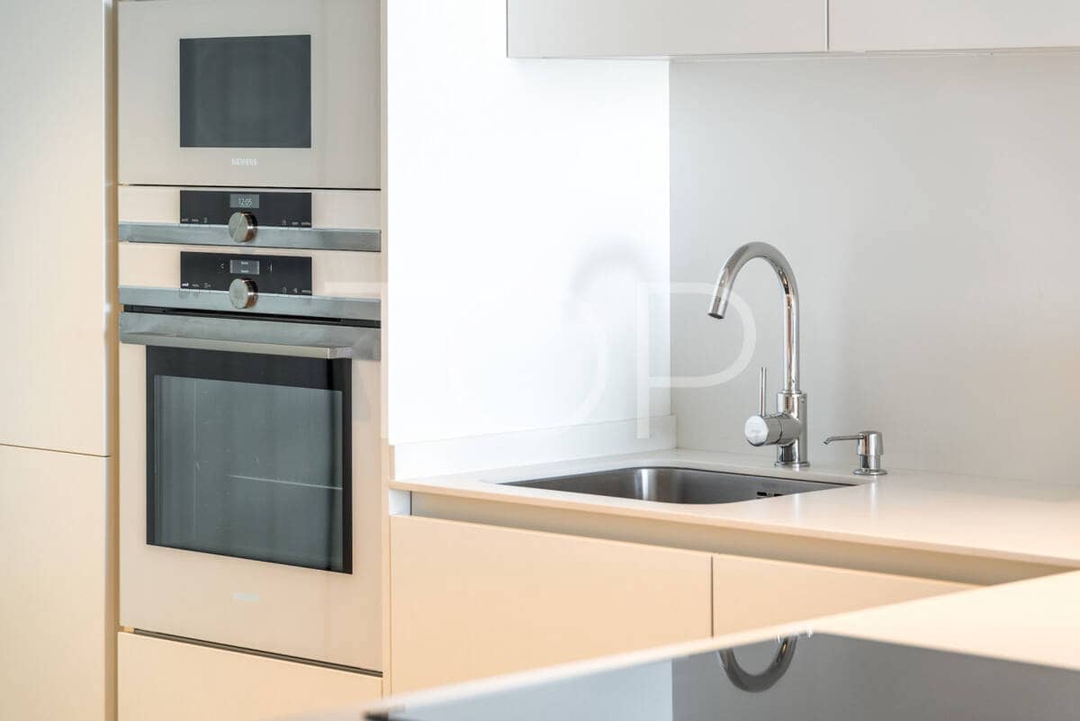 2 slaapkamer Flat te koop in Guia de Isora met zwembad garage - € 968.000 (Ref: 9211695)