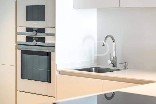 2 slaapkamer Flat te koop in Guía de Isora met zwembad garage - € 968.000 (Ref: 9211695)