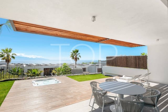 2 slaapkamer Flat te koop in Guía de Isora met zwembad garage - € 968.000 (Ref: 9211695)