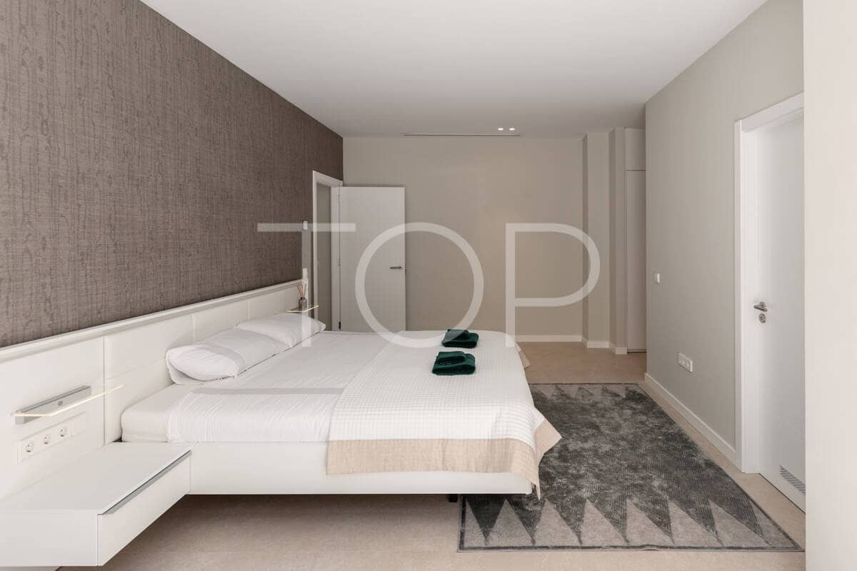 5 slaapkamer Villa te koop in La Caleta Adeje met zwembad garage - € 4.750.000 (Ref: 9262079)