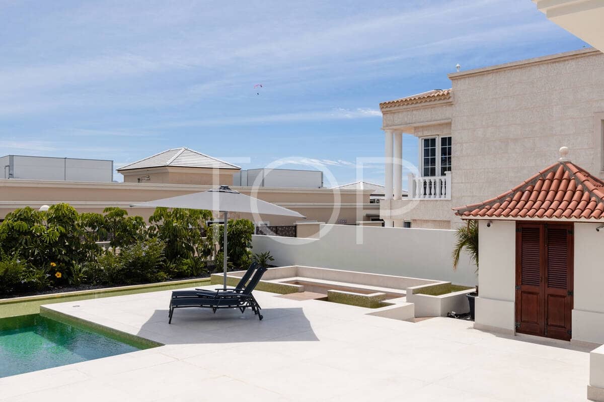 5 slaapkamer Villa te koop in La Caleta Adeje met zwembad garage - € 4.750.000 (Ref: 9262079)