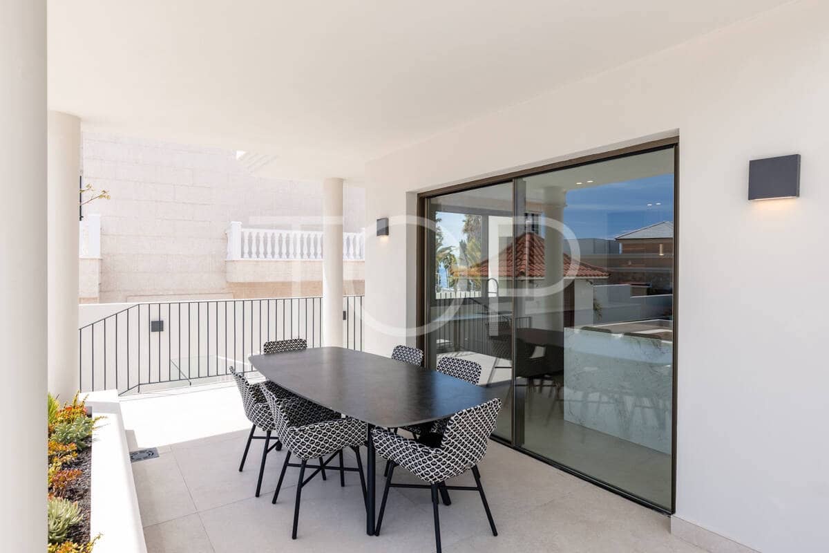 5 slaapkamer Villa te koop in La Caleta Adeje met zwembad garage - € 4.750.000 (Ref: 9262079)