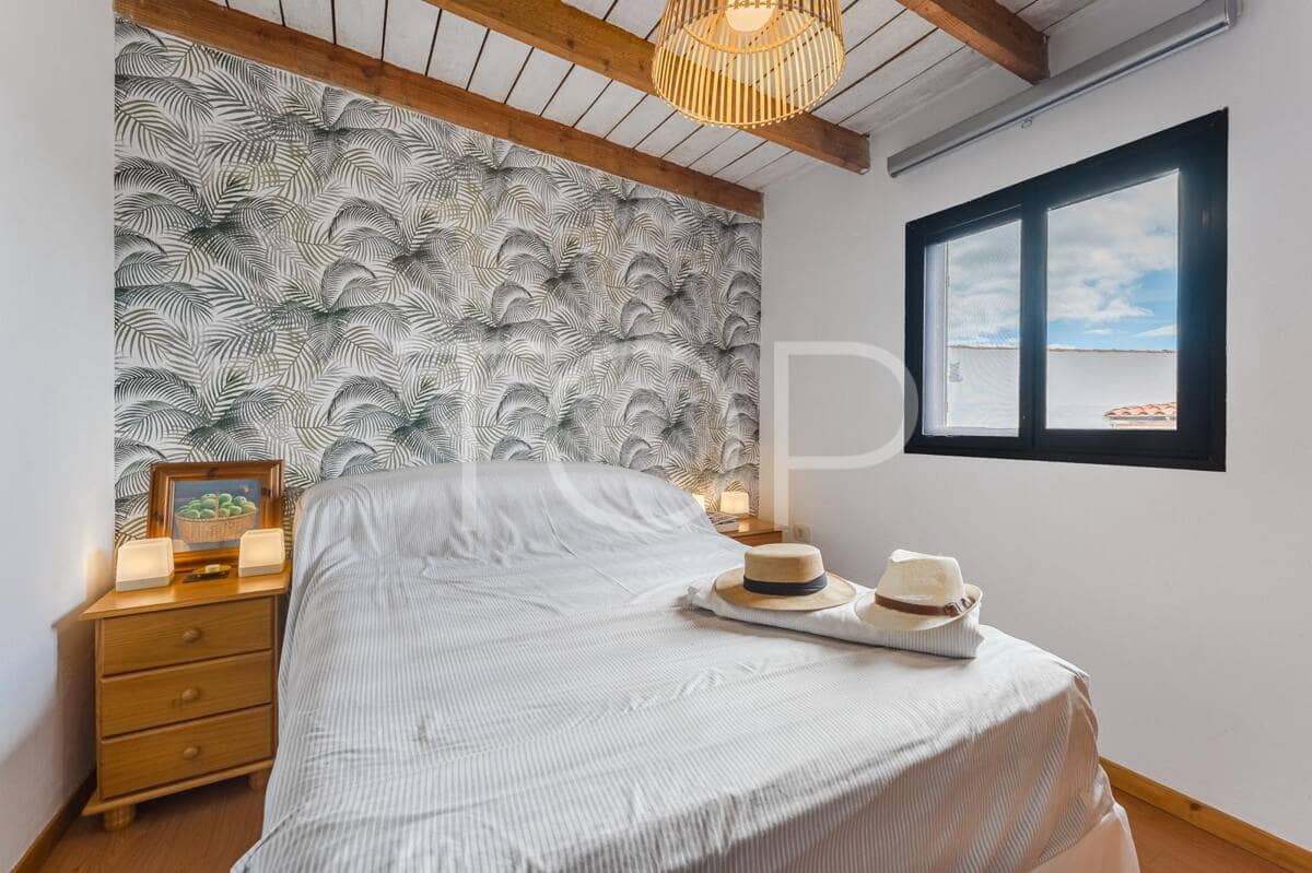 3 soveværelse Byhus til salg i Granadilla de Abona med swimmingpool garage - € 389.000 (Ref: 9279882)