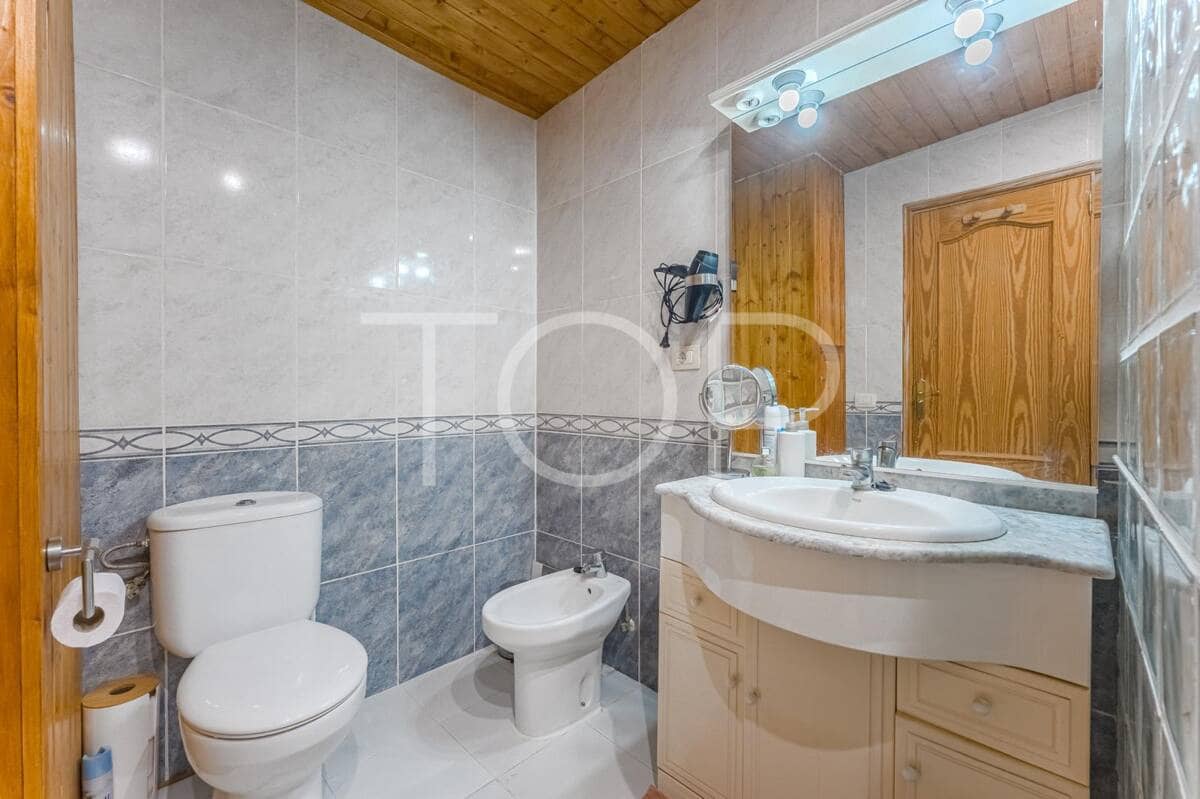 3 soveværelse Byhus til salg i Granadilla de Abona med swimmingpool garage - € 389.000 (Ref: 9279882)