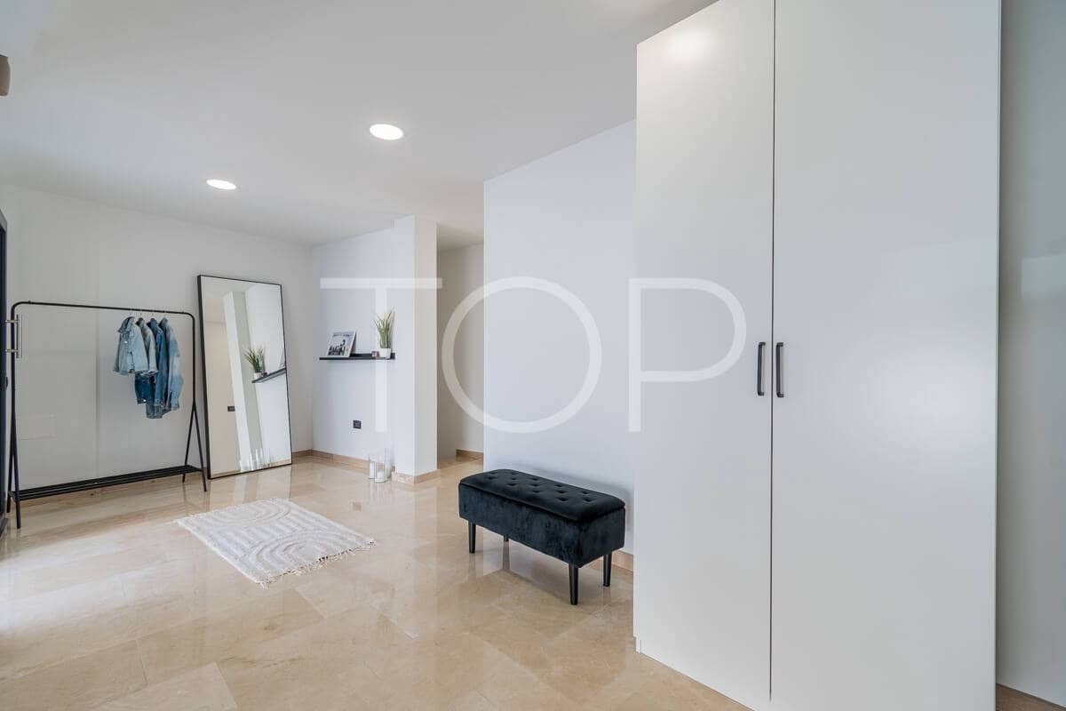 4 sovrum Villa till salu i El Rosario med pool garage - 1 000 000 € (Ref: 9337319)