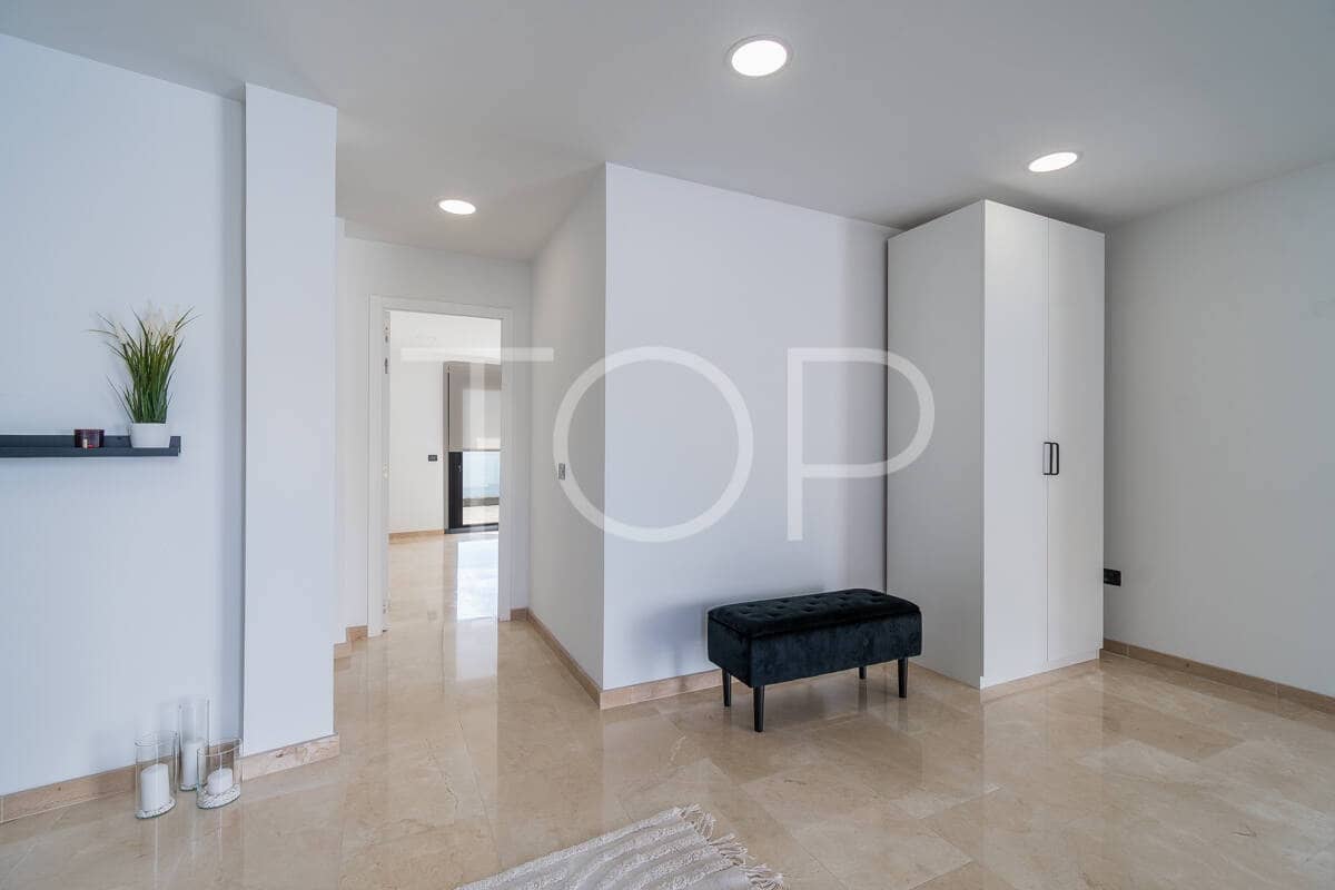 4 sovrum Villa till salu i El Rosario med pool garage - 1 000 000 € (Ref: 9337319)