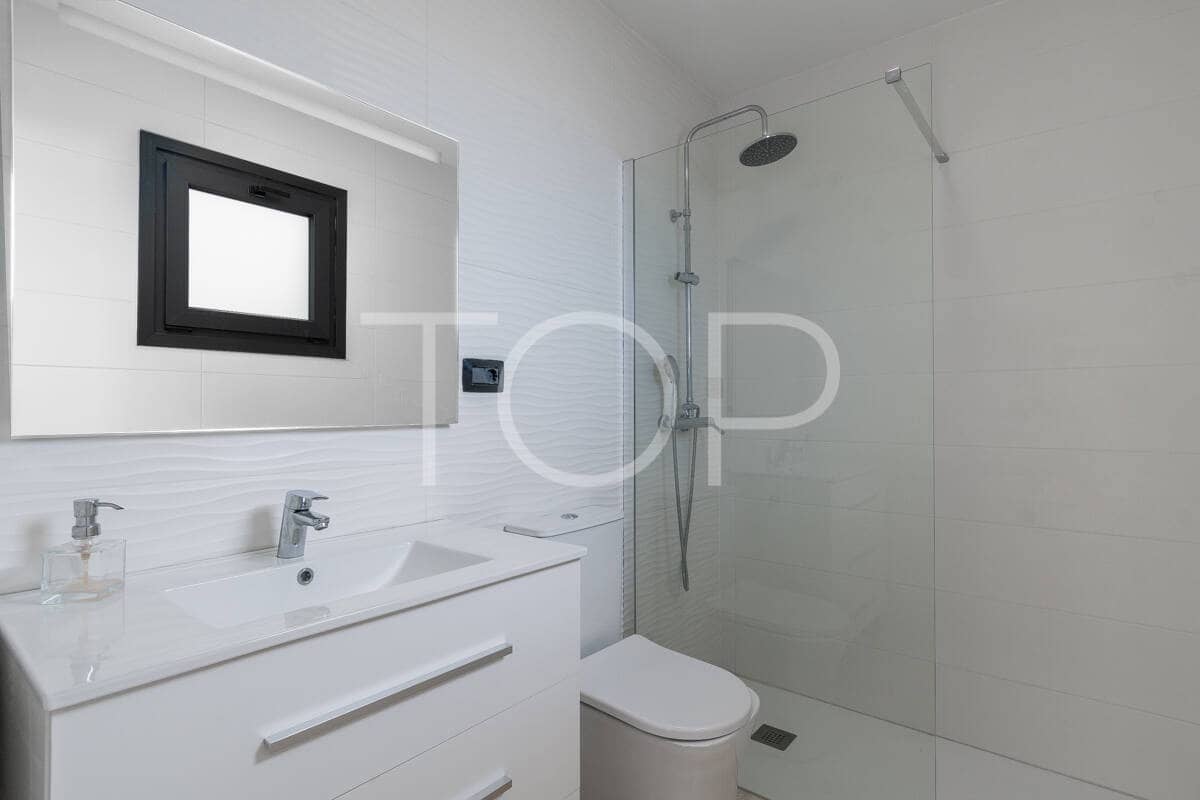 4 sovrum Villa till salu i El Rosario med pool garage - 1 000 000 € (Ref: 9337319)