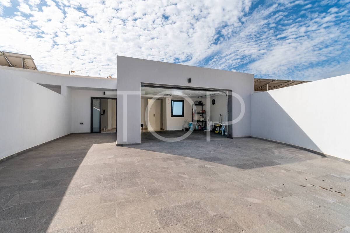 4 sovrum Villa till salu i El Rosario med pool garage - 1 000 000 € (Ref: 9337319)