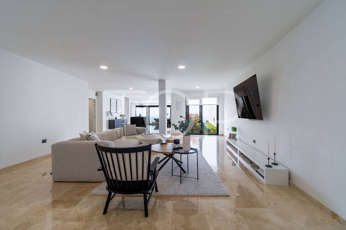 4 sovrum Villa till salu i El Rosario med pool garage - 1 000 000 € (Ref: 9337319)