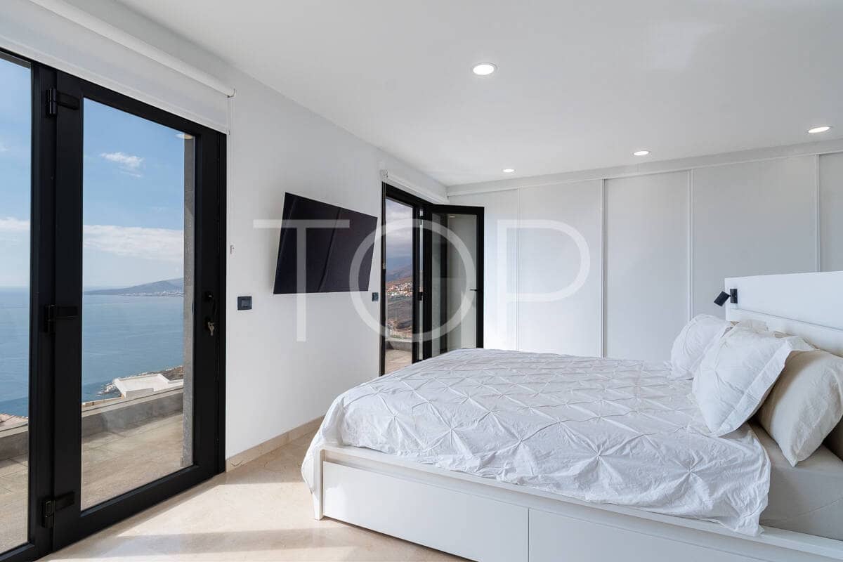 4 sovrum Villa till salu i El Rosario med pool garage - 1 000 000 € (Ref: 9337319)