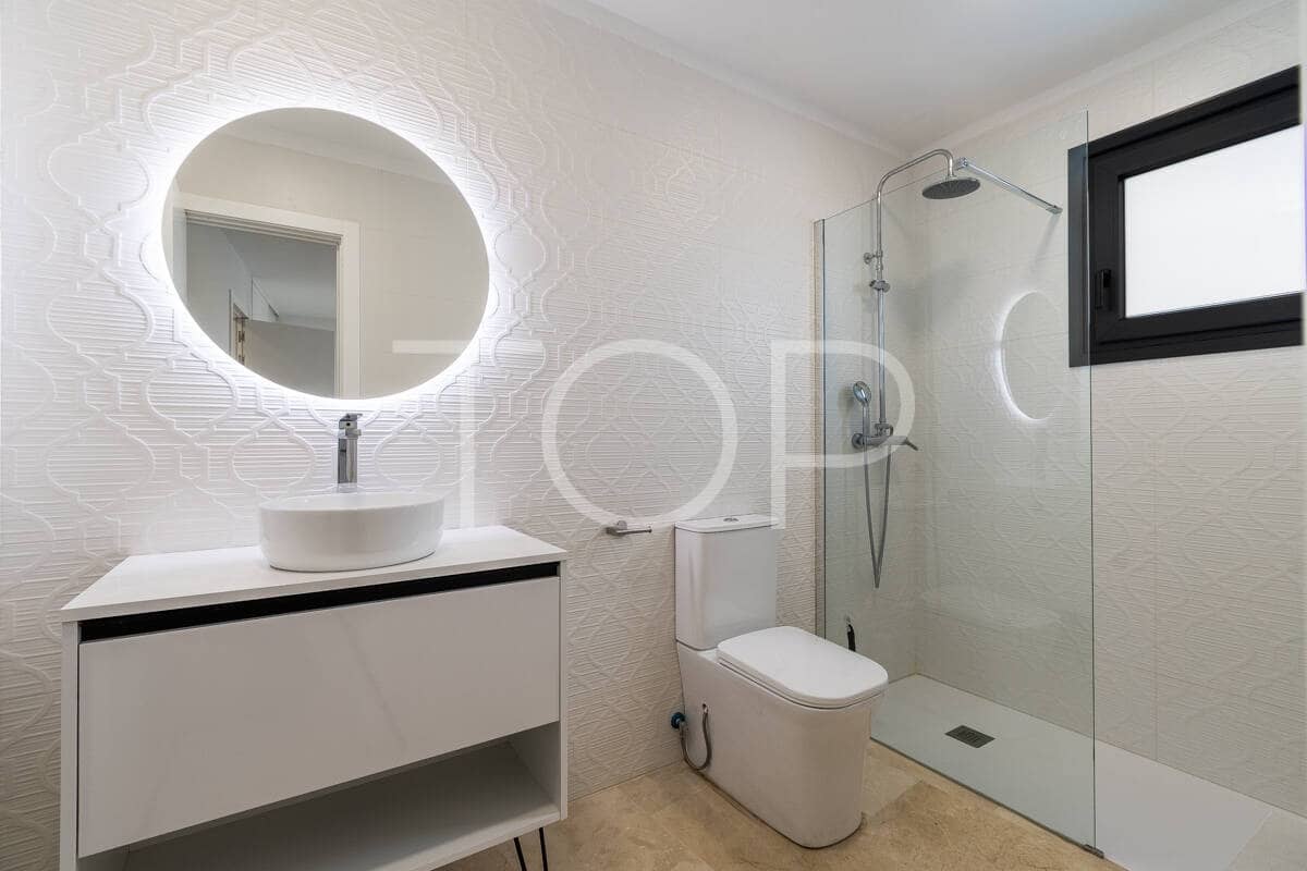 4 sovrum Villa till salu i El Rosario med pool garage - 1 000 000 € (Ref: 9337319)