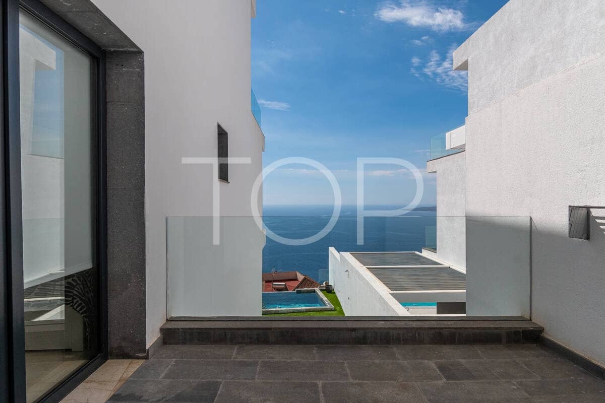 4 sovrum Villa till salu i El Rosario med pool garage - 1 000 000 € (Ref: 9337319)