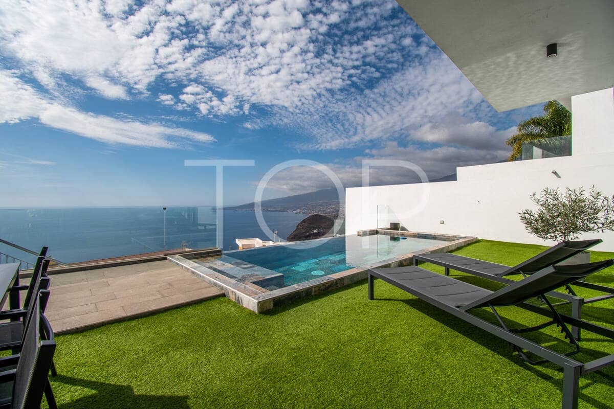 4 sovrum Villa till salu i El Rosario med pool garage - 1 000 000 € (Ref: 9337319)