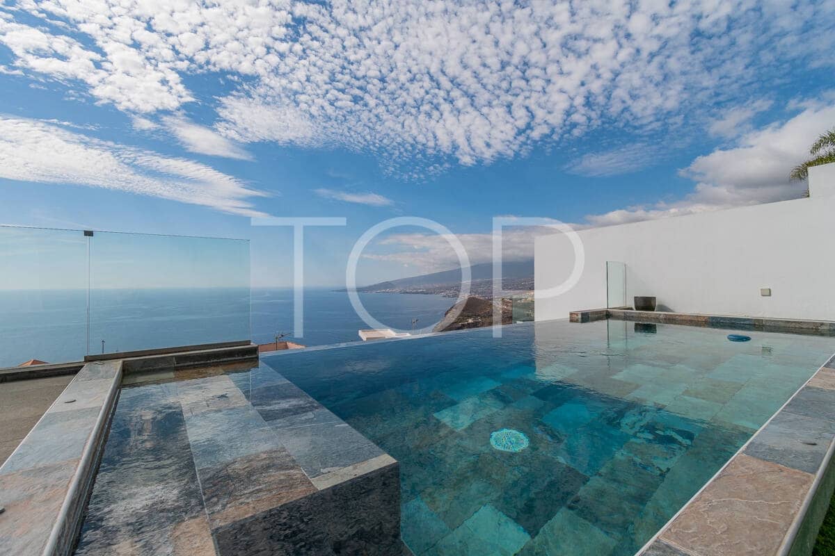 4 sovrum Villa till salu i El Rosario med pool garage - 1 000 000 € (Ref: 9337319)